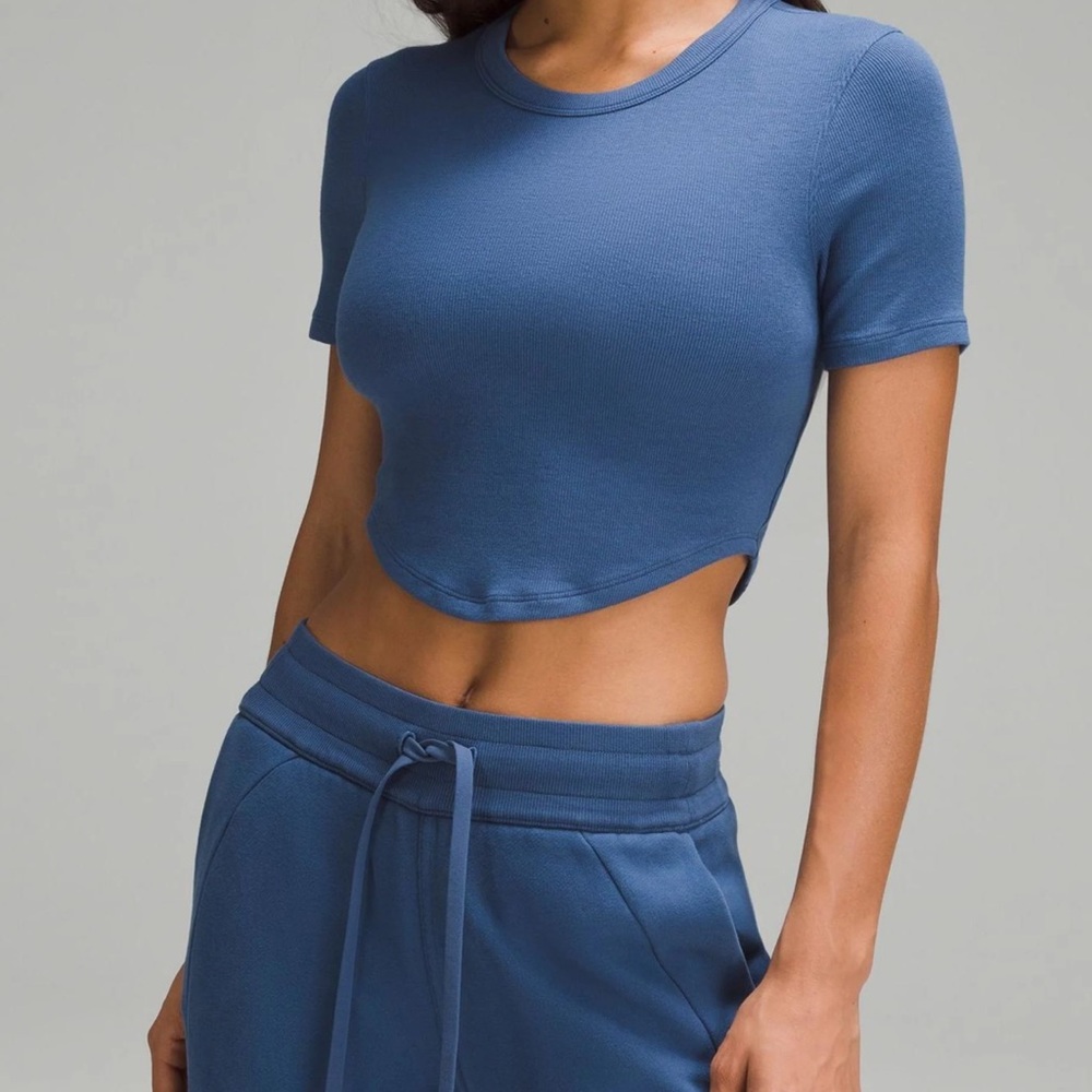 Lululemon - Hold Tight Cropped Shirt